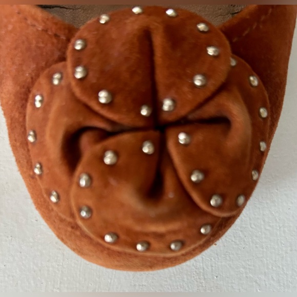 A.K. ANNE KLIEN iflex LEATHER EMBOSSED SLIP ONS - Picture 9 of 10